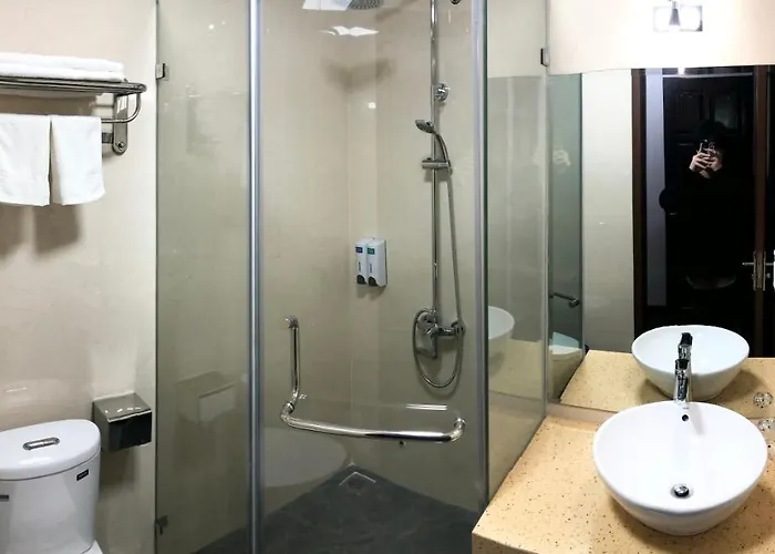 Tùng Lâm Hotel Hạ Long